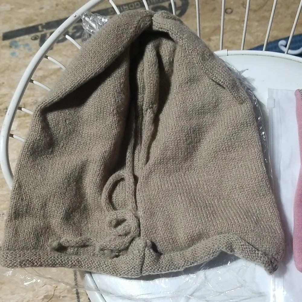 New! Slouchy Brown Hat and pink gloves duo.